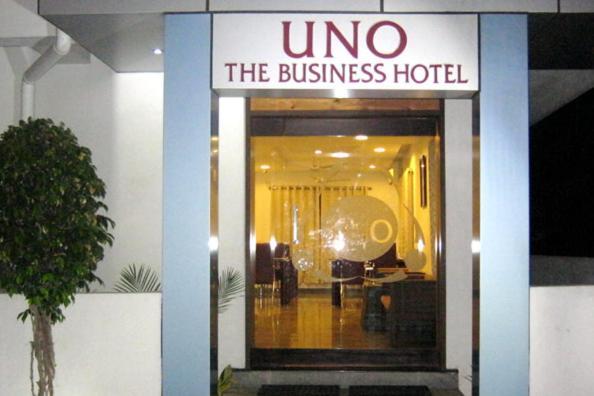 Uno The Business 3*